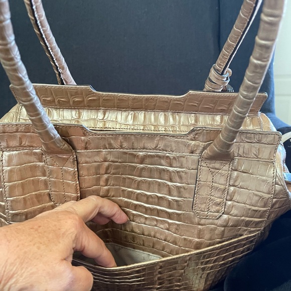 Brahmin Tucker Satchel
'Rose Gold LaScala' - Picture 7 of 8